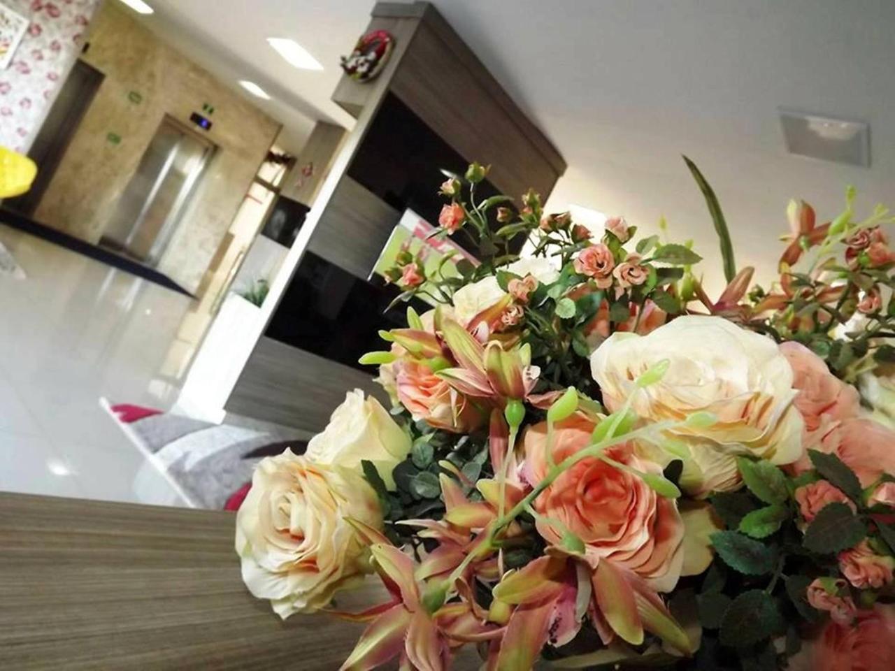 Apartamento No Lagoa Quente Flat Service Caldas Novas Dış mekan fotoğraf
